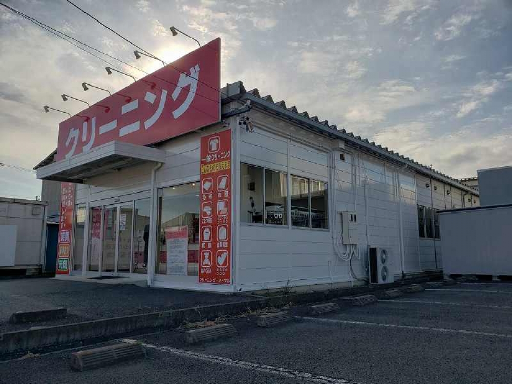 クリーニングアップル東和田店様外装塗装工事